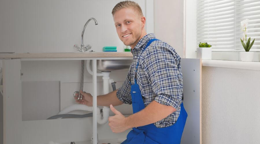 Expert burst pipe repair services in Crawford, TN